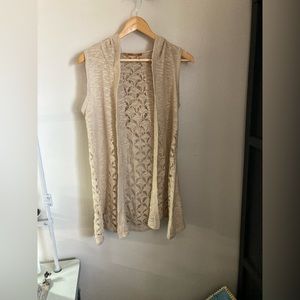 Women’s sz Med Belldini hooded sweater vest/cardigan